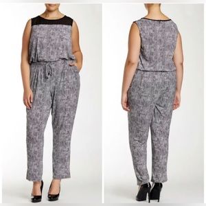 Vince Camuto Scale Imprint Jumpsuit Black & White Size 1X Curvy Girl Plus Size